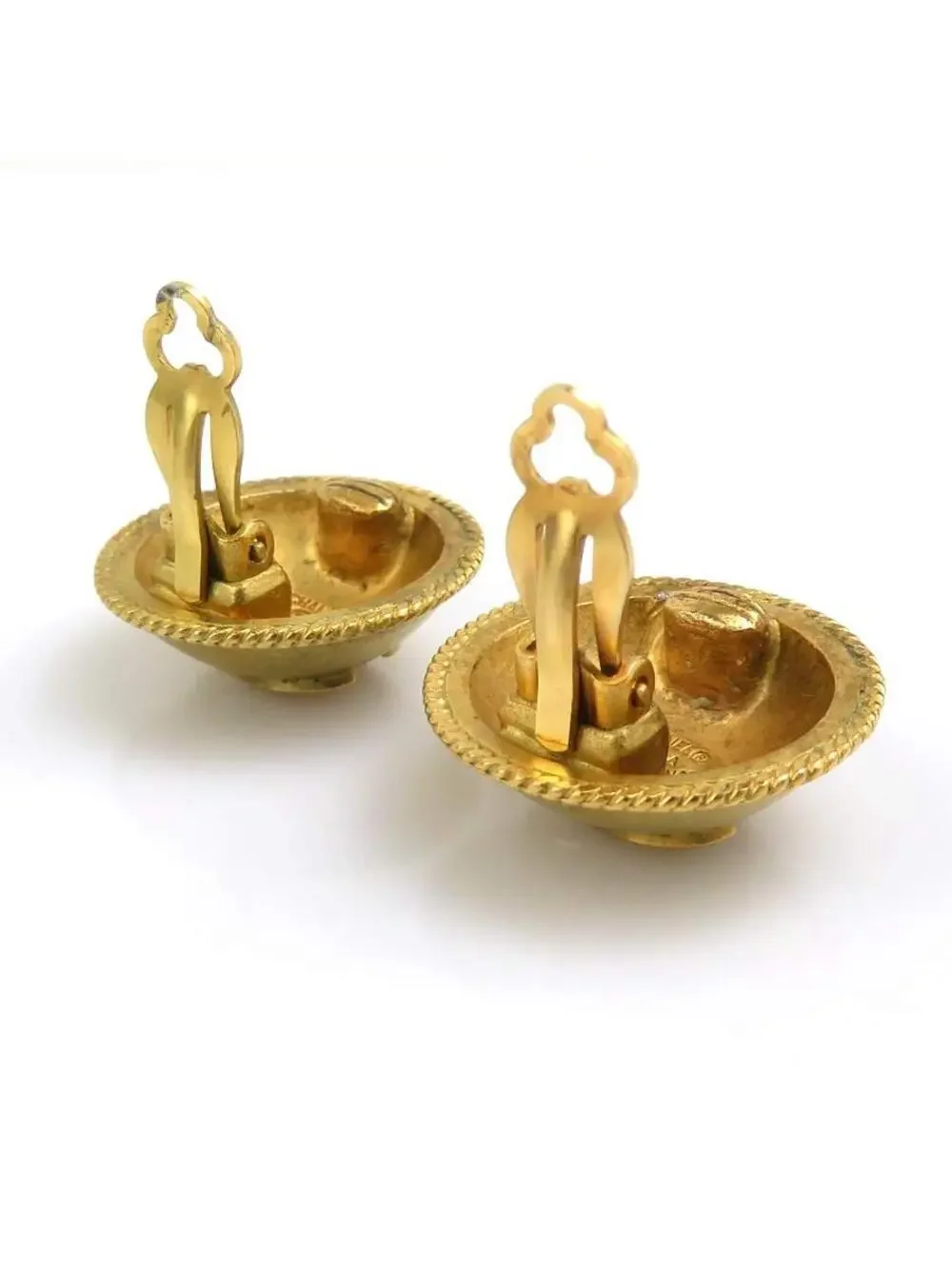 Auth Chanel Vintage Cc Logo Clip On #306950C32B